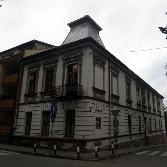 Dom, ob. budynek administracyjny