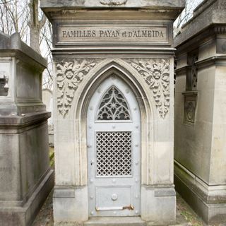 Grave of Payan-Almeida