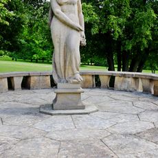 Lidická žena s růží