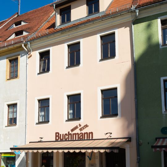 Wohnhaus in geschlossener Bebauung Markt 12