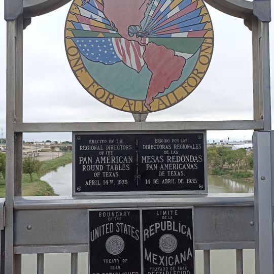 Puente Internacional Puerta de las Américas