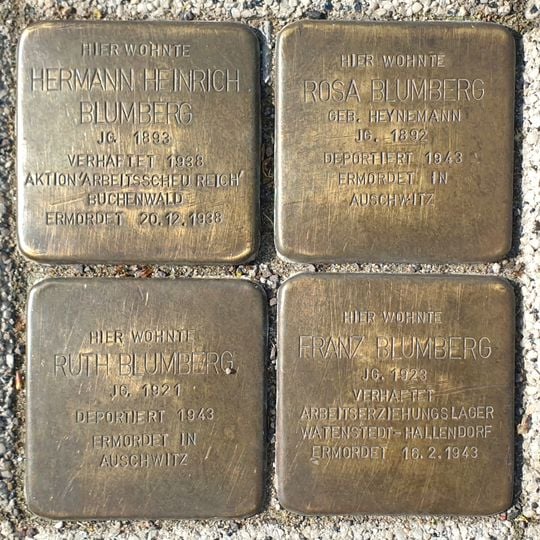 Stolperstein à la mémoire de Ruth  Blumberg