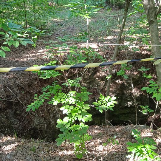 Péter-hegyi No 2 Pothole