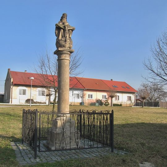 Sloup se sousoším Nejsvětější Trojice