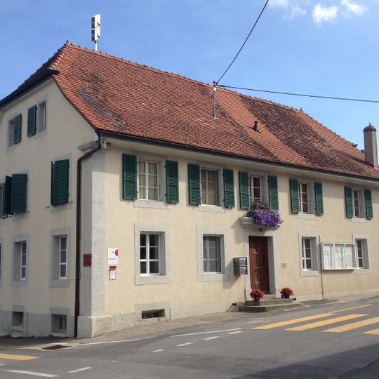 Maison de commune avec pressoir puis école, fruiterie et logement du régent