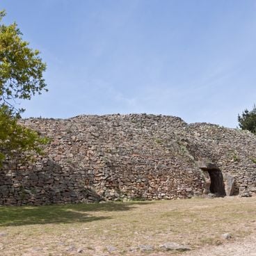 Carnac: megalithic sites, Breton beaches, dolmens and aligned stones