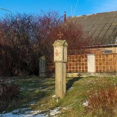 Boží muka v Bouzově u družstva