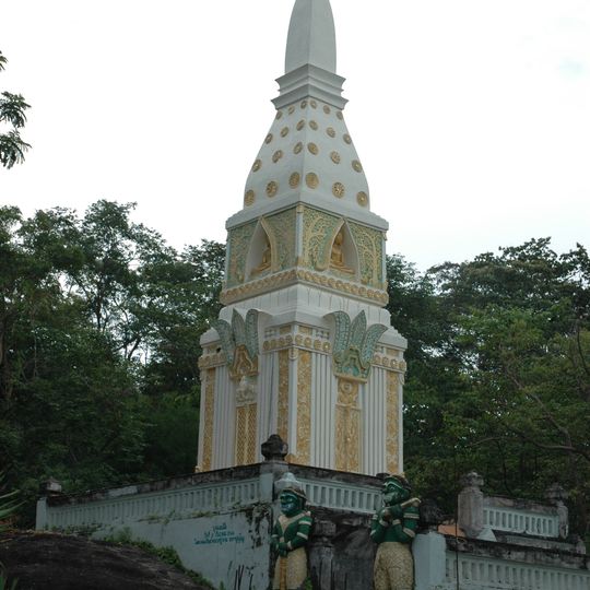 Wat Phra Phutthabat Buabok