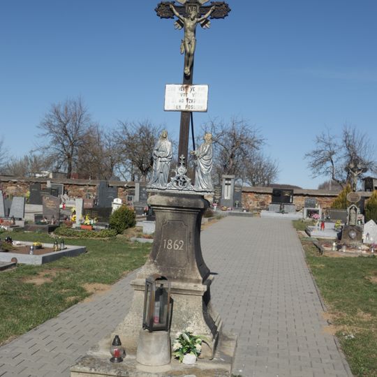 Hřbitovní kříž z roku 1862 na předínském hřbitově