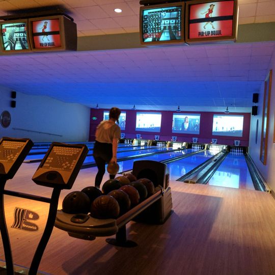 Pinup Bowl