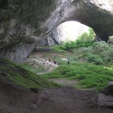 Devetashka cave