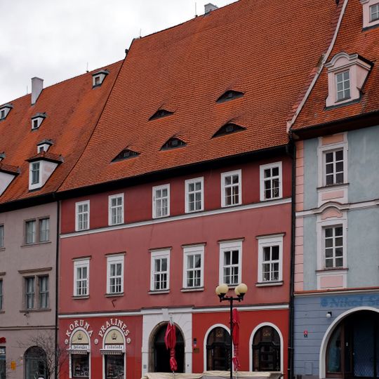 Náměstí Krále Jiřího z Poděbrad 18