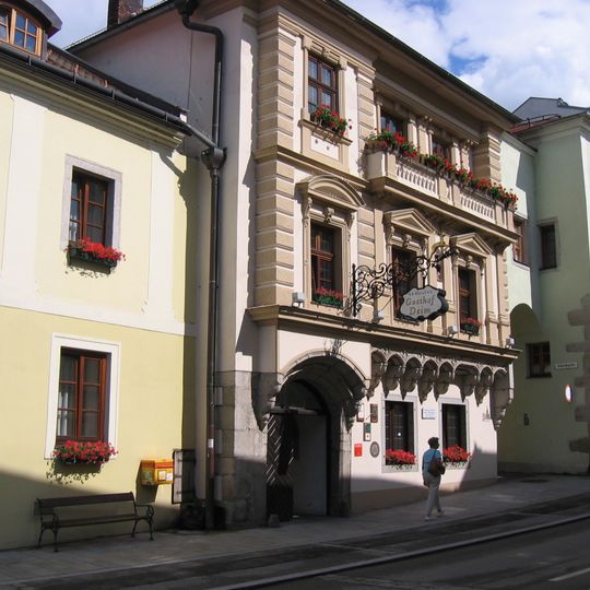 Gasthof Deim mit Teil der inneren Stadtmauer und Zwinger