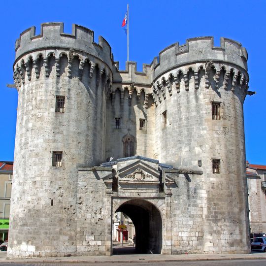 Verdun towers Chaussée