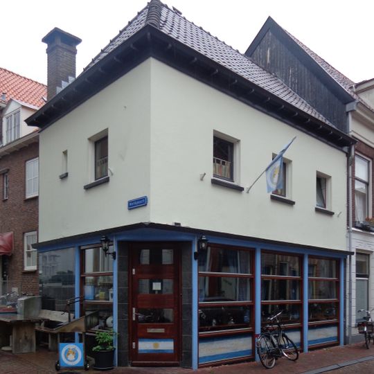 Pand met restanten van de middeleeuwse stadsmuur