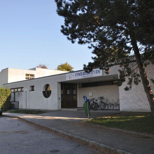 Kindergarten und Pfarrhof