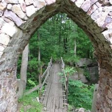 Footbridge to Valdek Castle