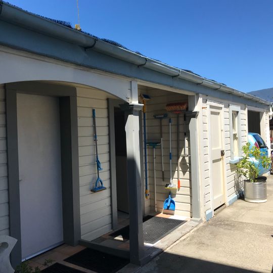 Bank of New Zealand Outhouse