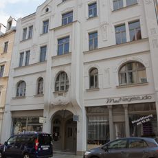 Wohn- und Geschäftshaus Weingasse 8