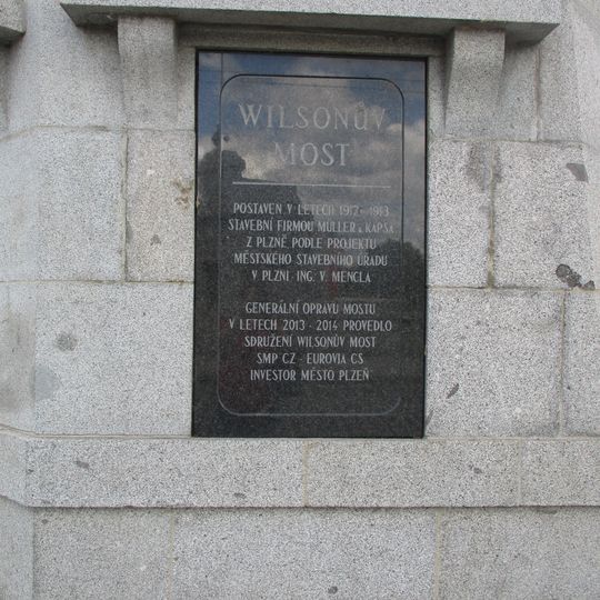 Pamětní deska k Wilsonovu mostu