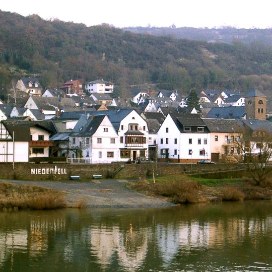 Niederfell
