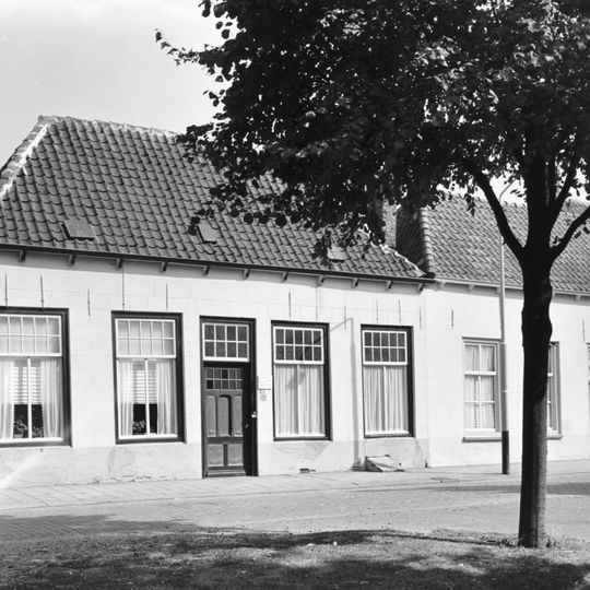 Dorpsplein 20, Nisse
