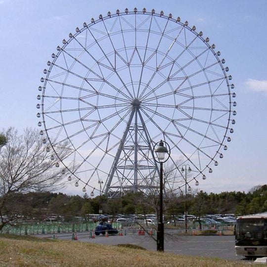 Diamond and Flower Ferris Wheel