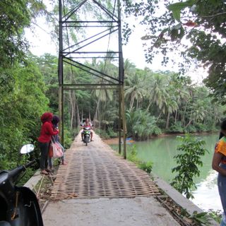 Bamboo bridge over the Cijulang River