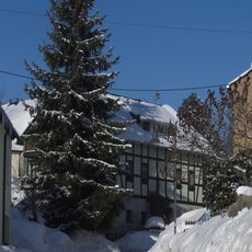 Wohnhaus mit Anbau Neundorfer Straße 7