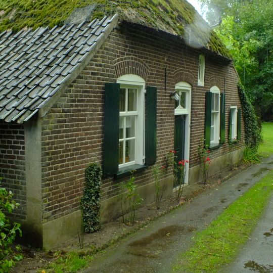 Boerderij onder wolfsdak