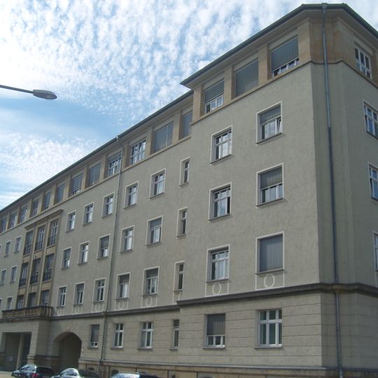 Dürerstraße 26/Marschnerstraße 39/Holbeinstraße 3