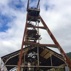 Castillete del pozo principal de Santa Bárbara