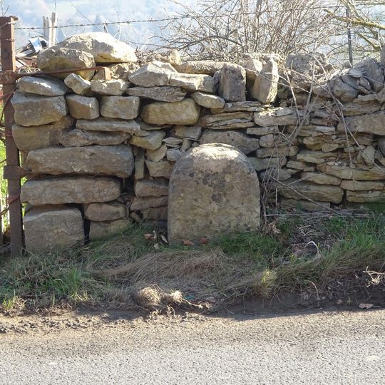 Milestone, Selsley; opp. Sunnybrae