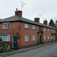Range of 4 cottages opposite numbers 1 to 4