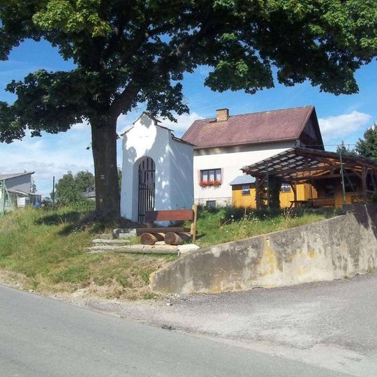 Výklenková kaple v Deštné