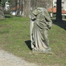 Torzo sochy v Havelském parku