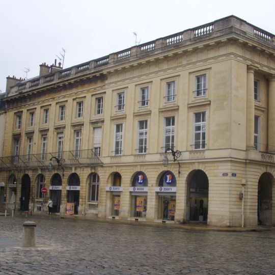 Immeuble, 13 place Royale