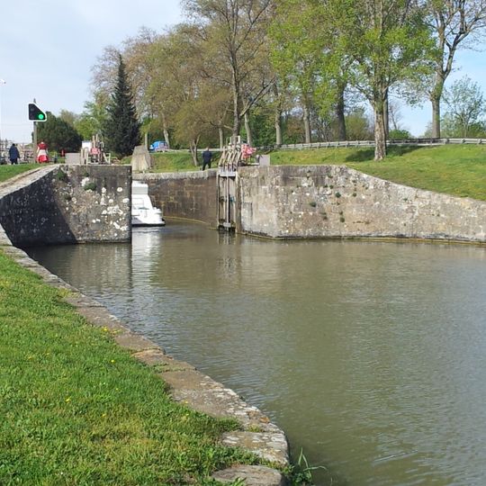 Écluse simple de Fresquel