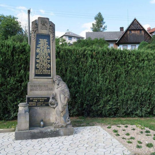 Pomník padlým ve Slatině nad Úpou