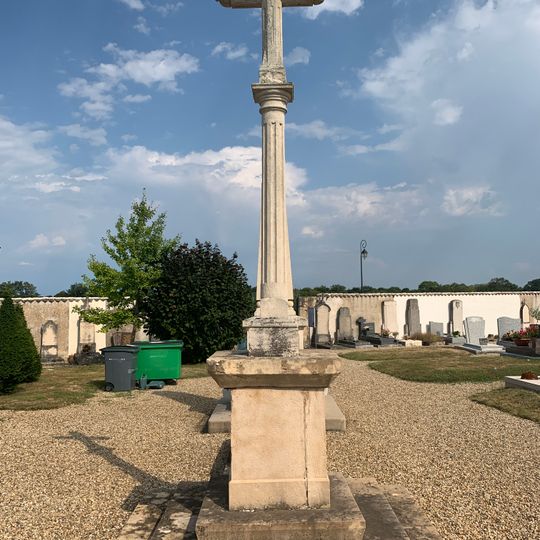 Cemetery cross of Montceaux
