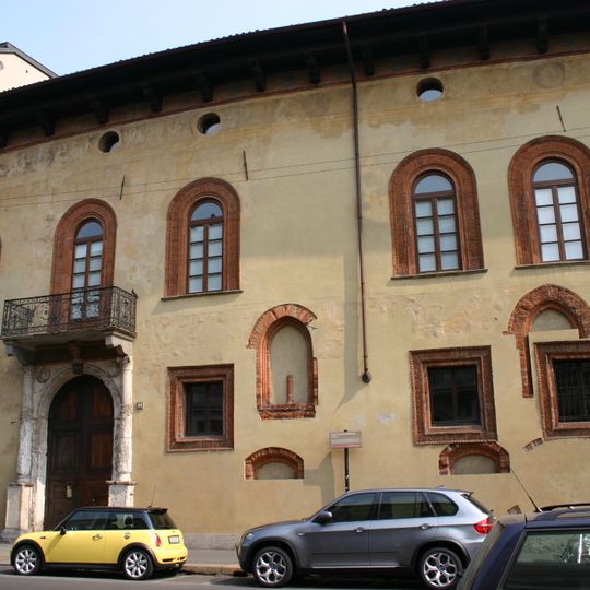 Casa Fontana-Silvestri