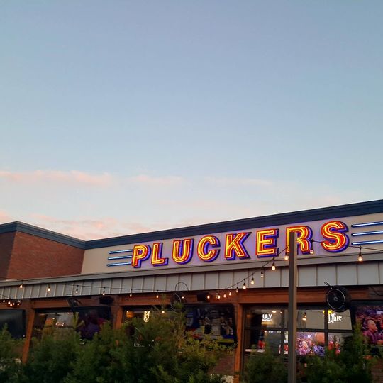 Pluckers Wing Bar