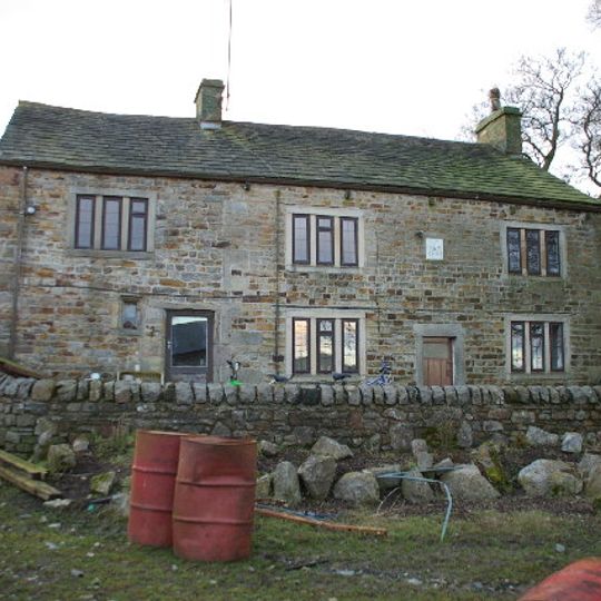 Standridge Farmhouse And Farm Building Adjoining To South