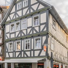 Wohn- und Geschäftshaus