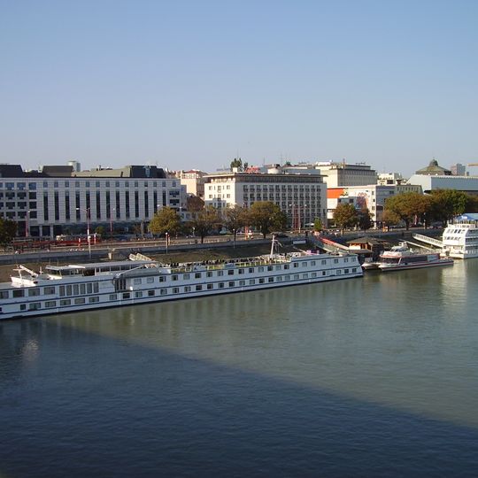 Rázusovo nábrežie, Bratislava