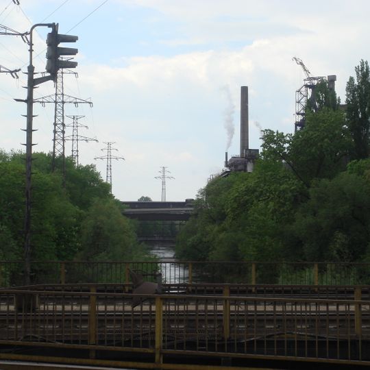 Most železniční vlečky k vysokým pecím přes Olši v Třinci