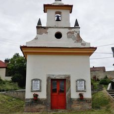 Pamětní desky padlým z 1. a 2. světové války v Jarpicích