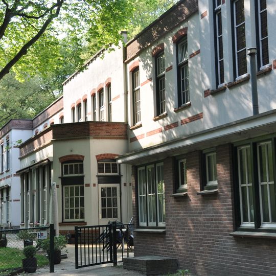 Het Apeldoornsche Bosch, Hannah