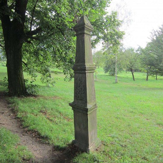 Kříž na křížové cestě u Rosic - 8. zastavení