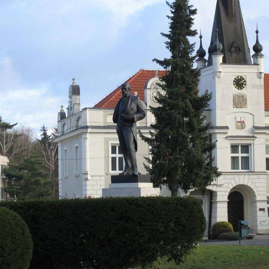 Památník T. G. Masaryka na náměstí v Pečkách